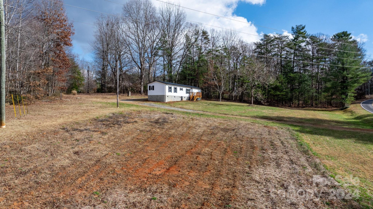 108 Parker Rd Casar, NC 28020