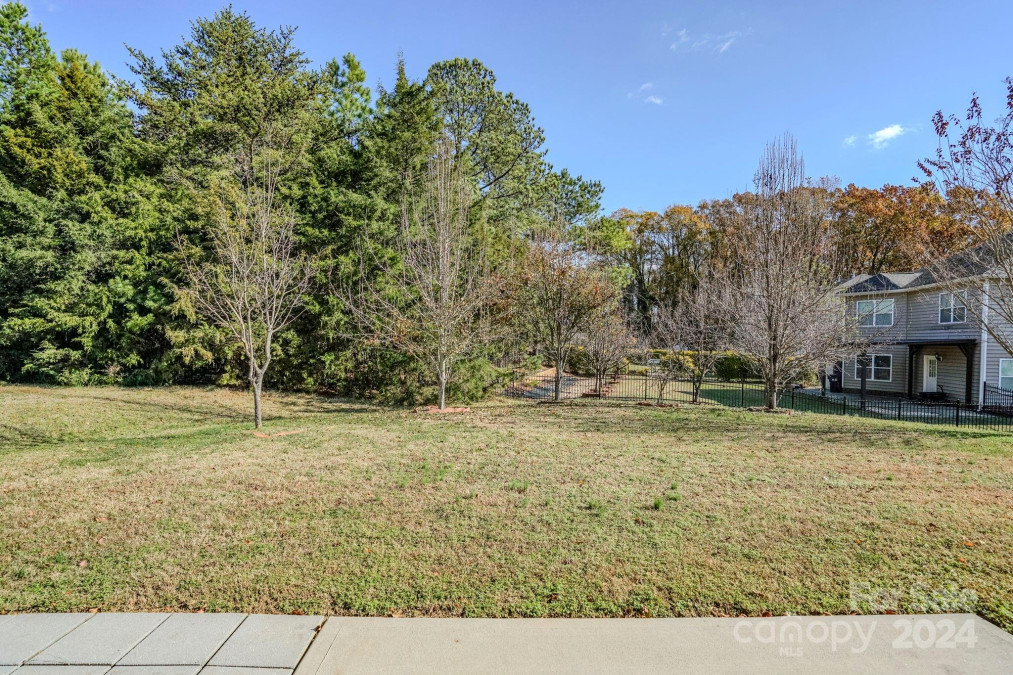 6142 Berewick Commons Pw Charlotte, NC 28278