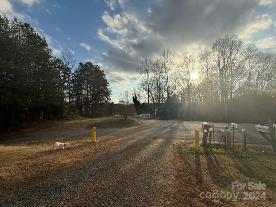 3 Crappie Cove Ln Hickory, NC 28681