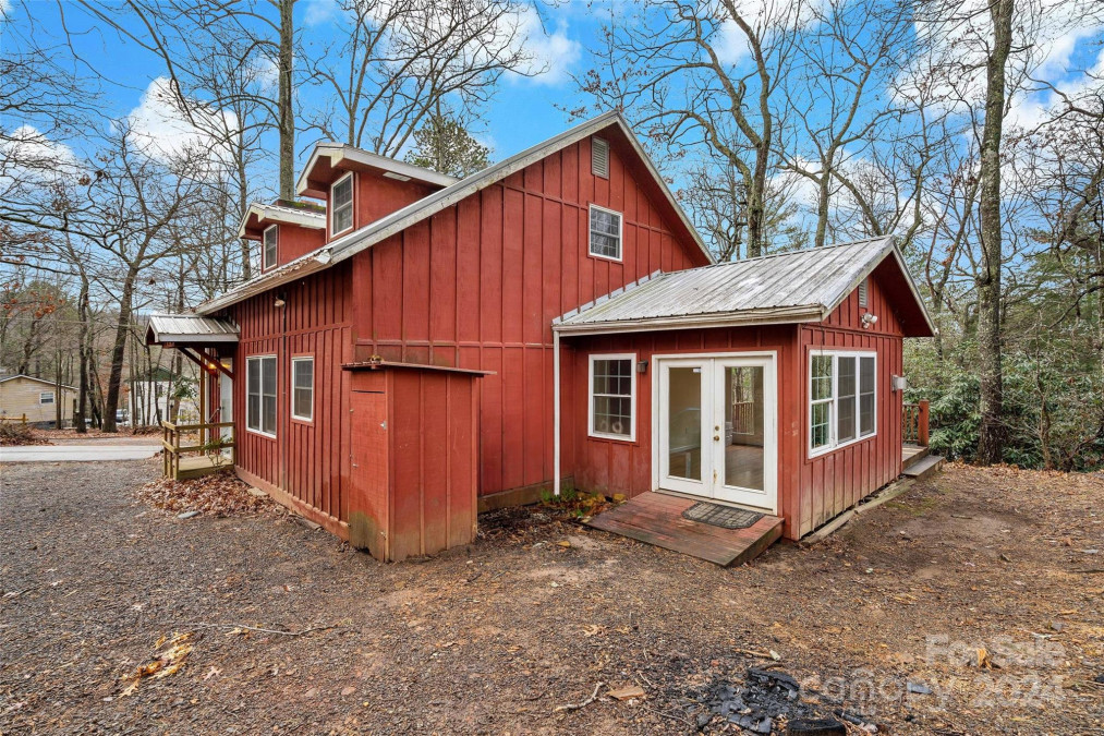 10 Bowers Rd Black Mountain, NC 28711