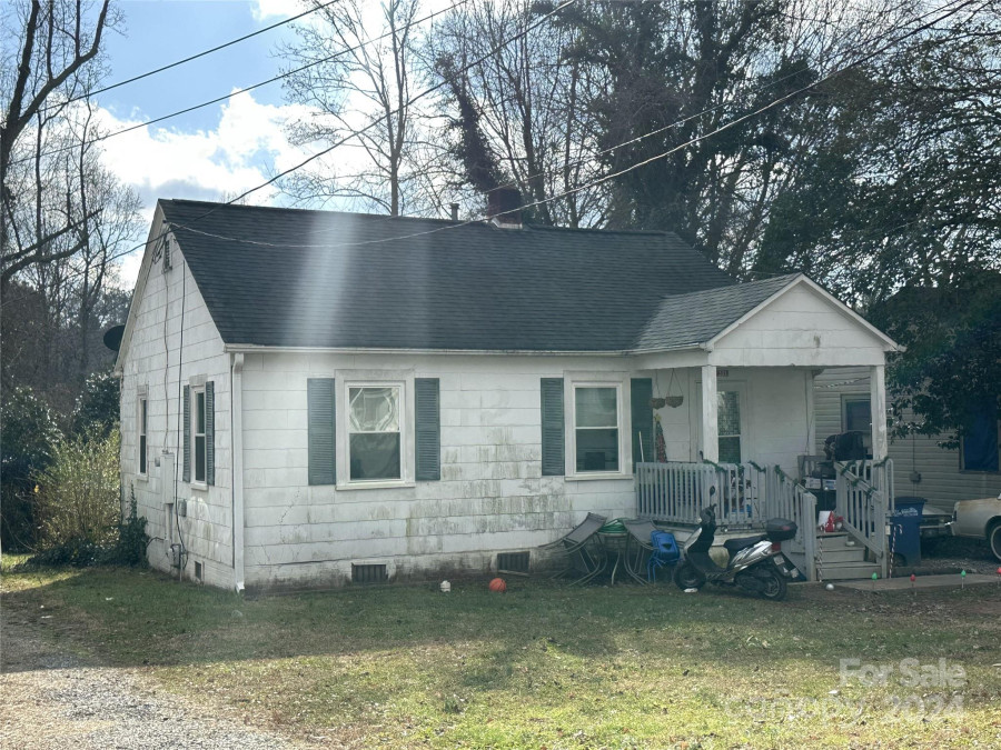 315 Mulberry St Statesville, NC 28677