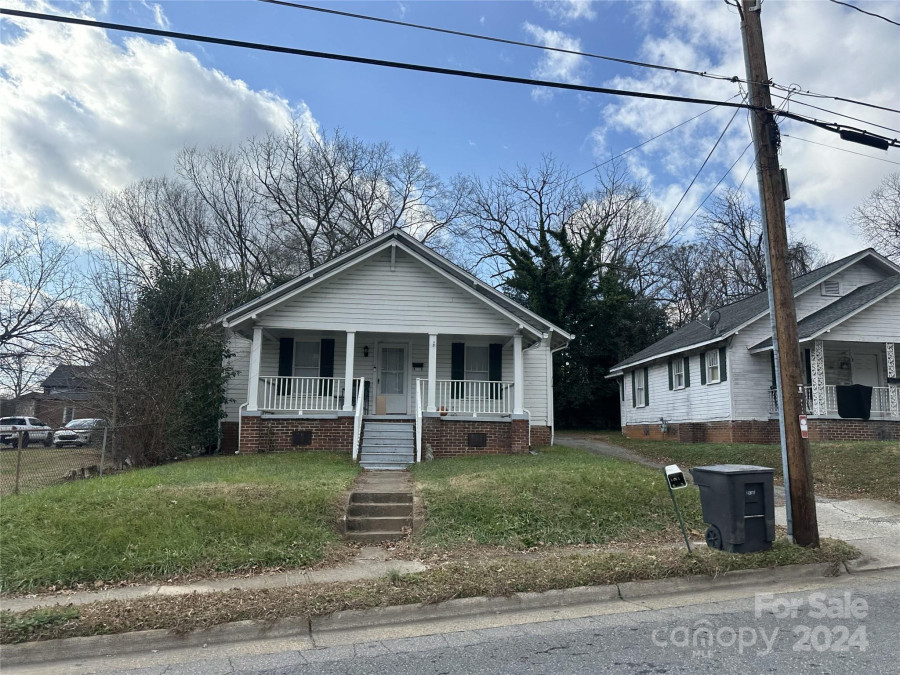 315 Mulberry St Statesville, NC 28677