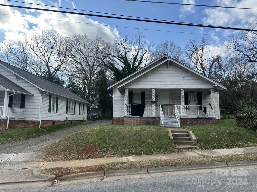 315 Mulberry St Statesville, NC 28677