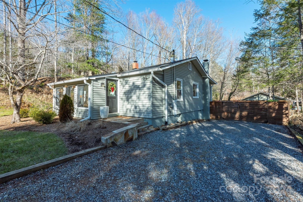 7 Carolina Hts Black Mountain, NC 28711