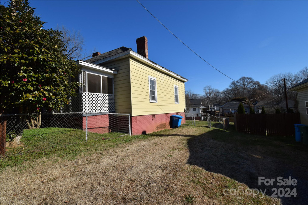 62 Fourth St Cramerton, NC 28032