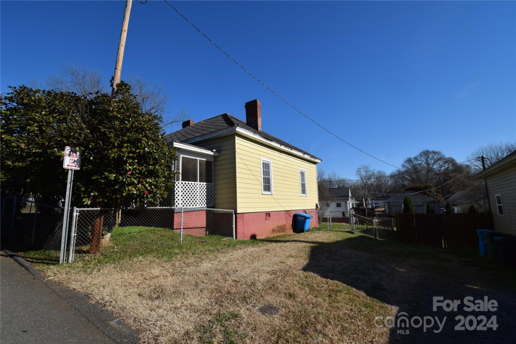 62 Fourth St Cramerton, NC 28032