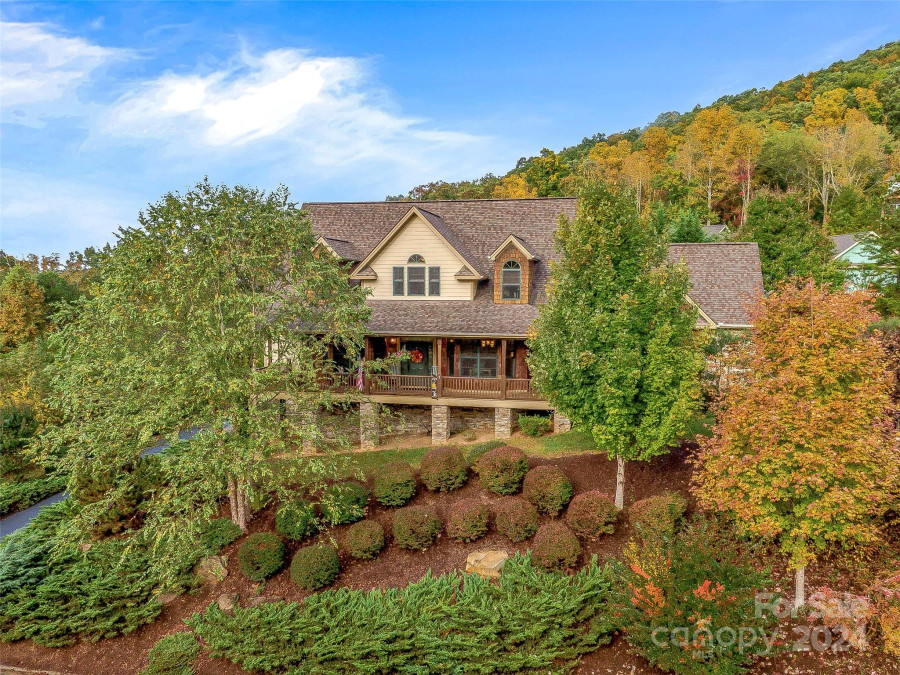 19 Carden Dr Weaverville, NC 28787