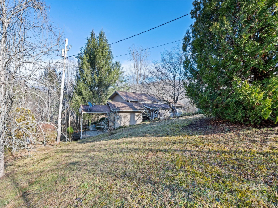 142 Dirt Rd Sylva, NC 28779