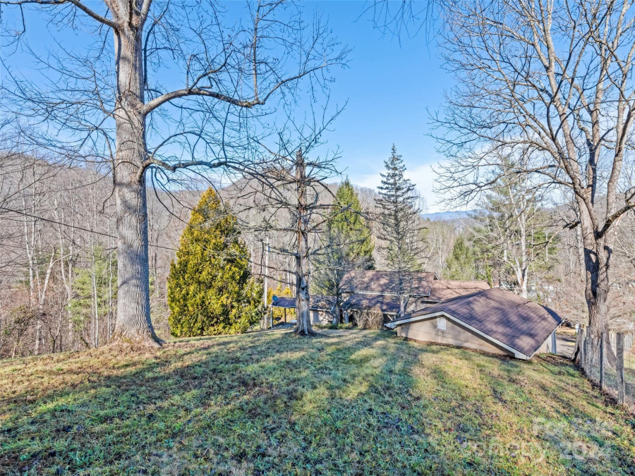 142 Dirt Rd Sylva, NC 28779