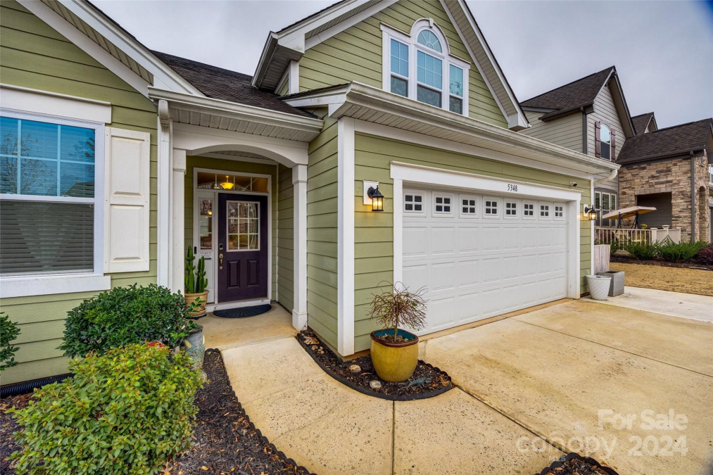 5348 Baker Ln Lake Wylie, SC 29710