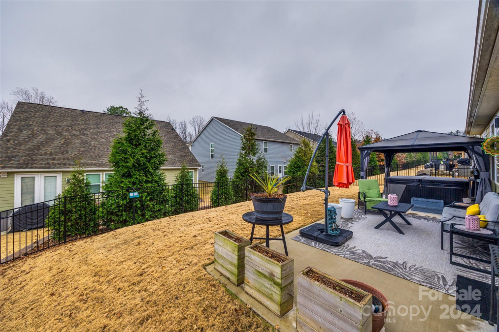 5348 Baker Ln Lake Wylie, SC 29710