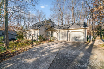 939 Autumnwood Ln Charlotte, NC 28213