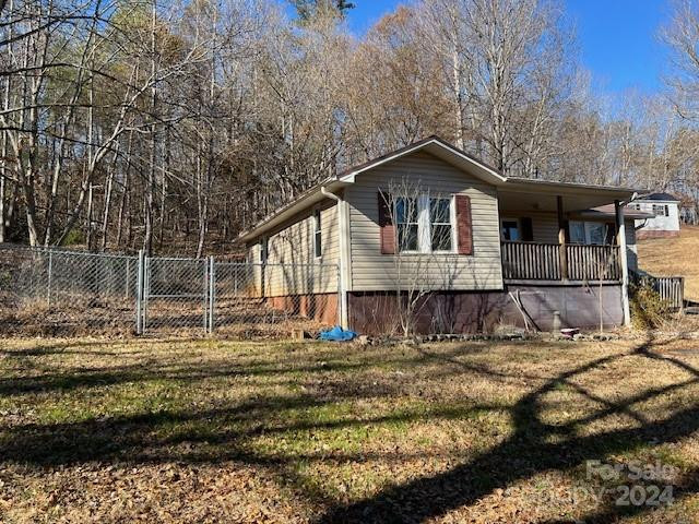 5688 Nix Creek Rd Marion, NC 28752