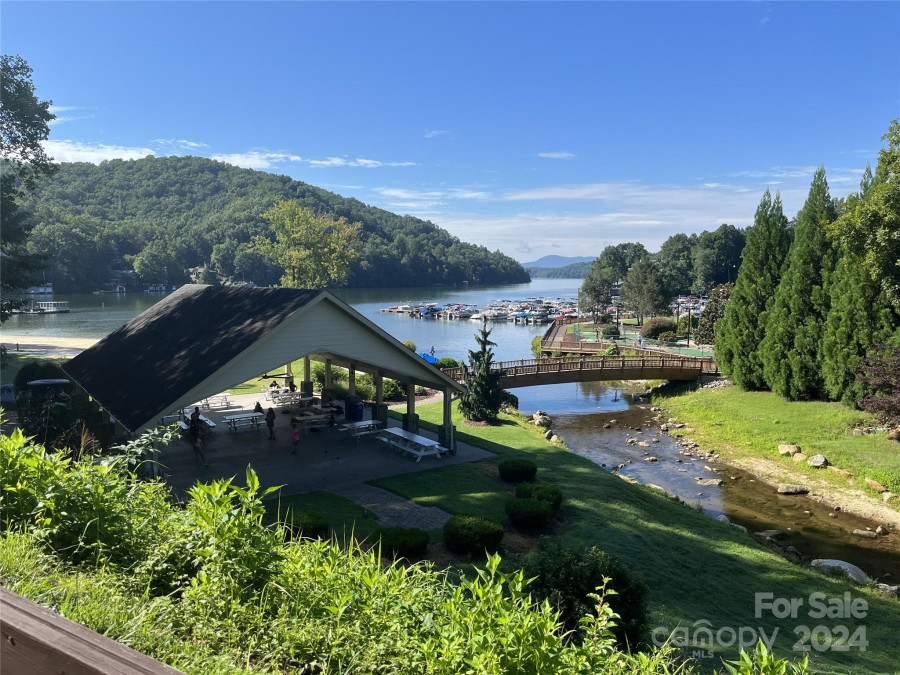 155 Quail Cove Blvd Lake Lure, NC 28746