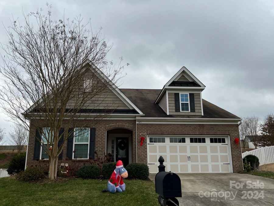 145 Chertsey Dr Mooresville, NC 28115