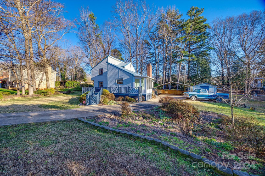 111 Country Ln Belmont, NC 28012