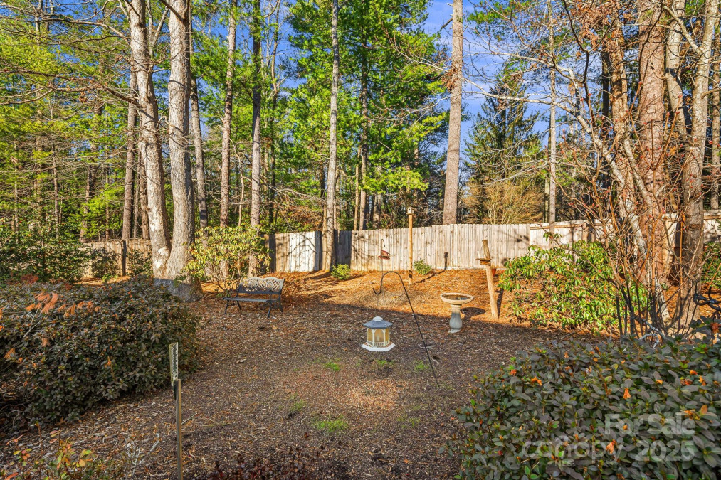 142 Allen Paul Dr Hendersonville, NC 28791