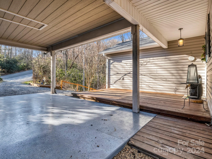 554 Pisgah Forest Dr Pisgah Forest, NC 28768