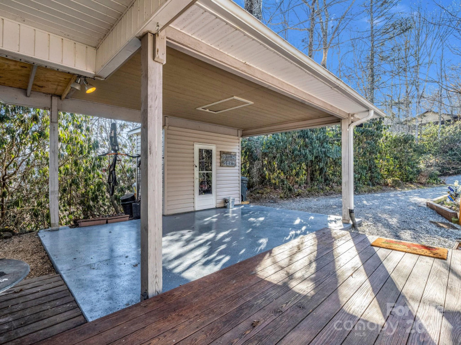 554 Pisgah Forest Dr Pisgah Forest, NC 28768