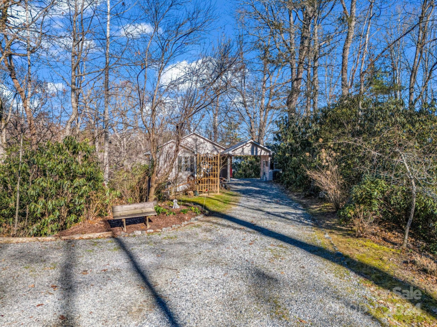 554 Pisgah Forest Dr Pisgah Forest, NC 28768