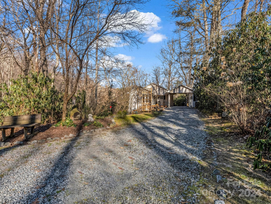 554 Pisgah Forest Dr Pisgah Forest, NC 28768