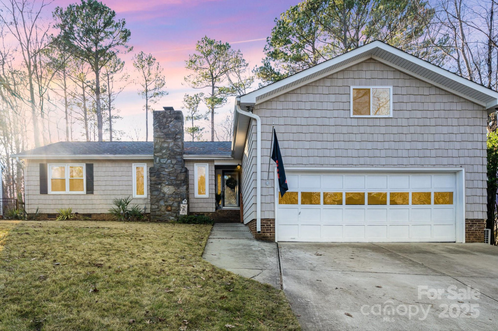 9058 Tulagi Ct Tega Cay, SC 29708