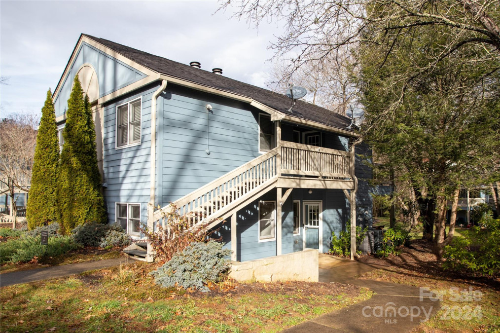 109 Tri Vista Dr Lake Junaluska, NC 28745