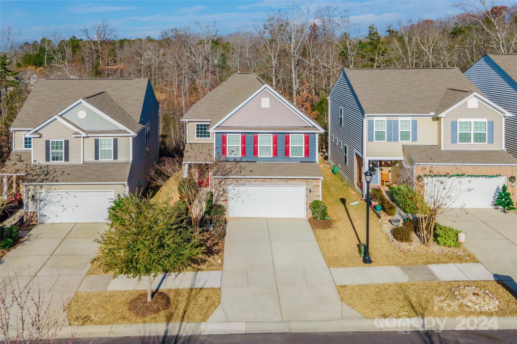 1270 Hideaway Gulch Dr Fort Mill, SC 29715