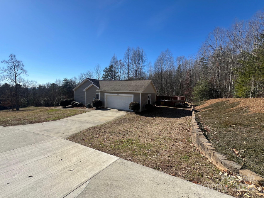 99 Poplar Grove Ct Taylorsville, NC 28681