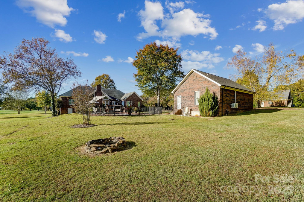 4330 Whitetail Ln Midland, NC 28107