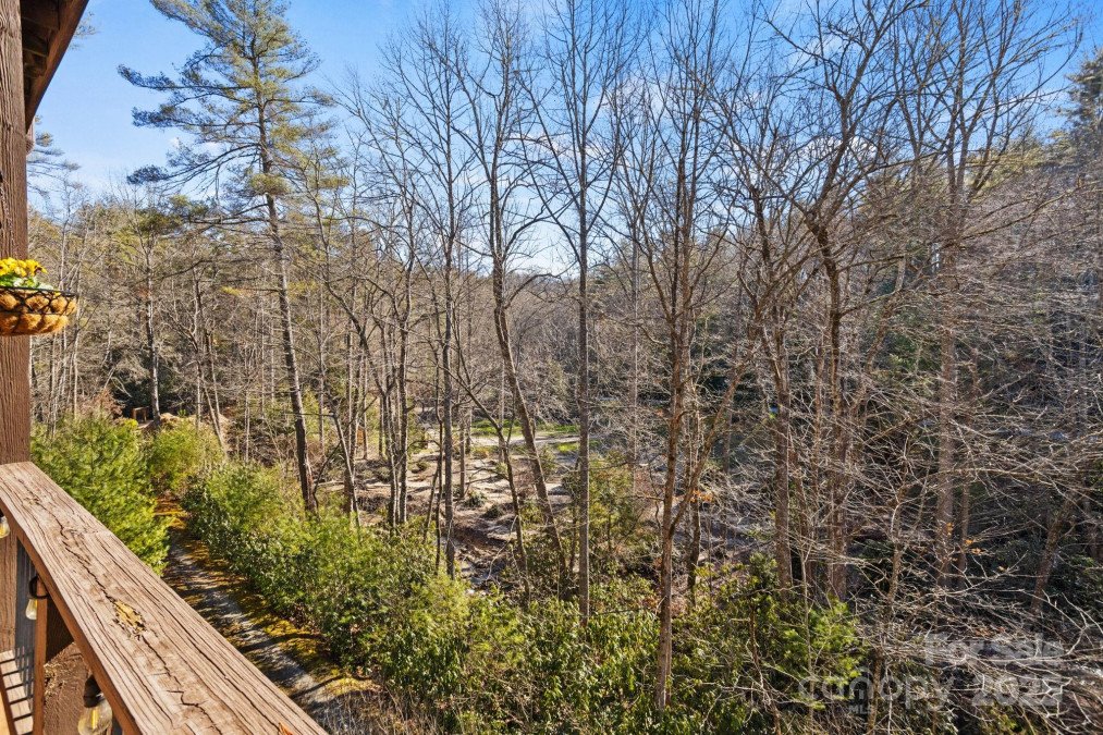 48 Blackgum Ct Hendersonville, NC 28739