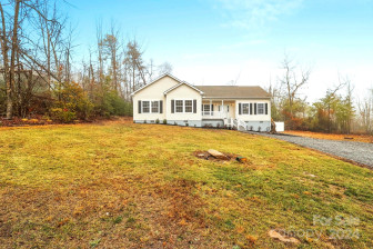 13 Eagle Dr Hendersonville, NC 28792