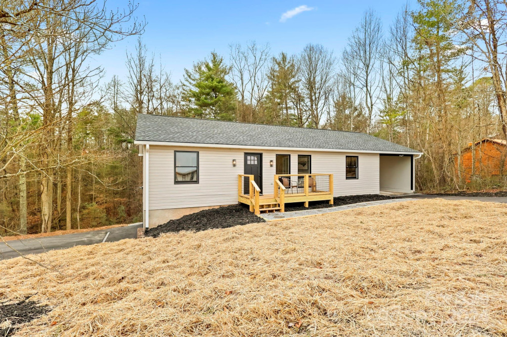 131 White Oak Ridge Rd Weaverville, NC 28787