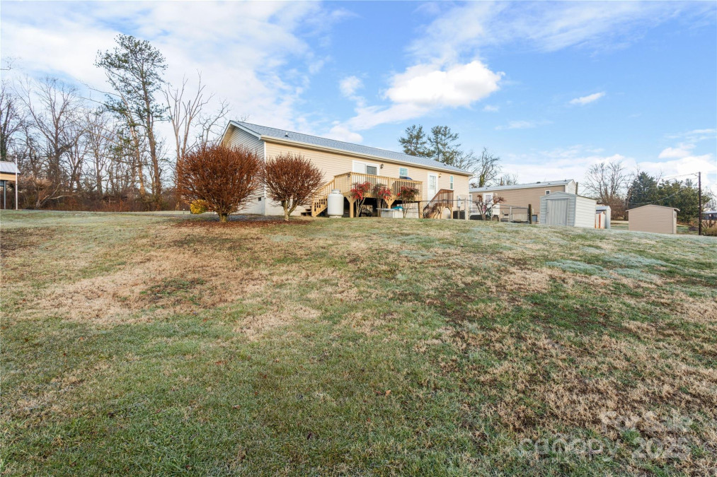 115 Ruth Whitaker Rd Hendersonville, NC 28791