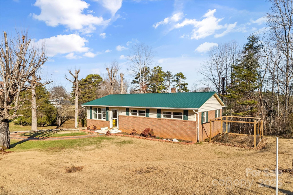 111 Baxter St Morganton, NC 28655