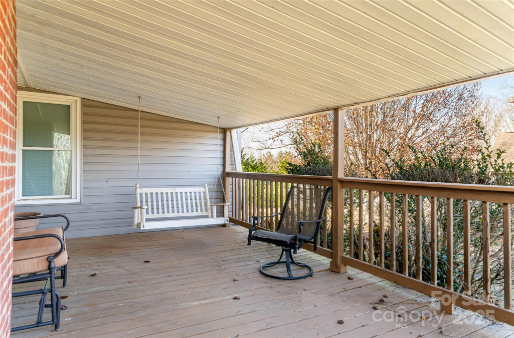 13 Indian Ln Weaverville, NC 28787