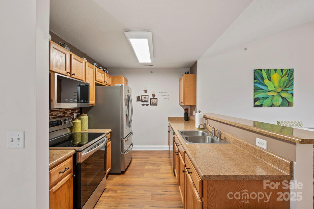 123 Foxden Dr Fletcher, NC 28732