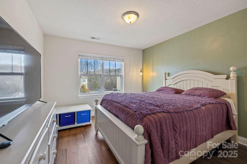 123 Foxden Dr Fletcher, NC 28732