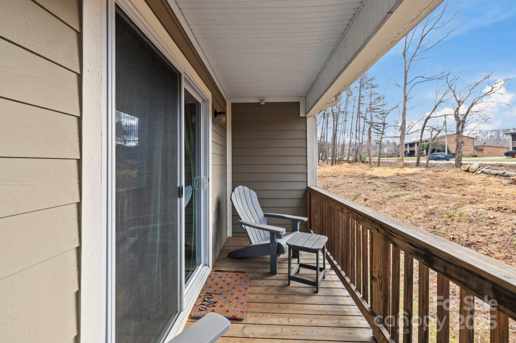 123 Foxden Dr Fletcher, NC 28732