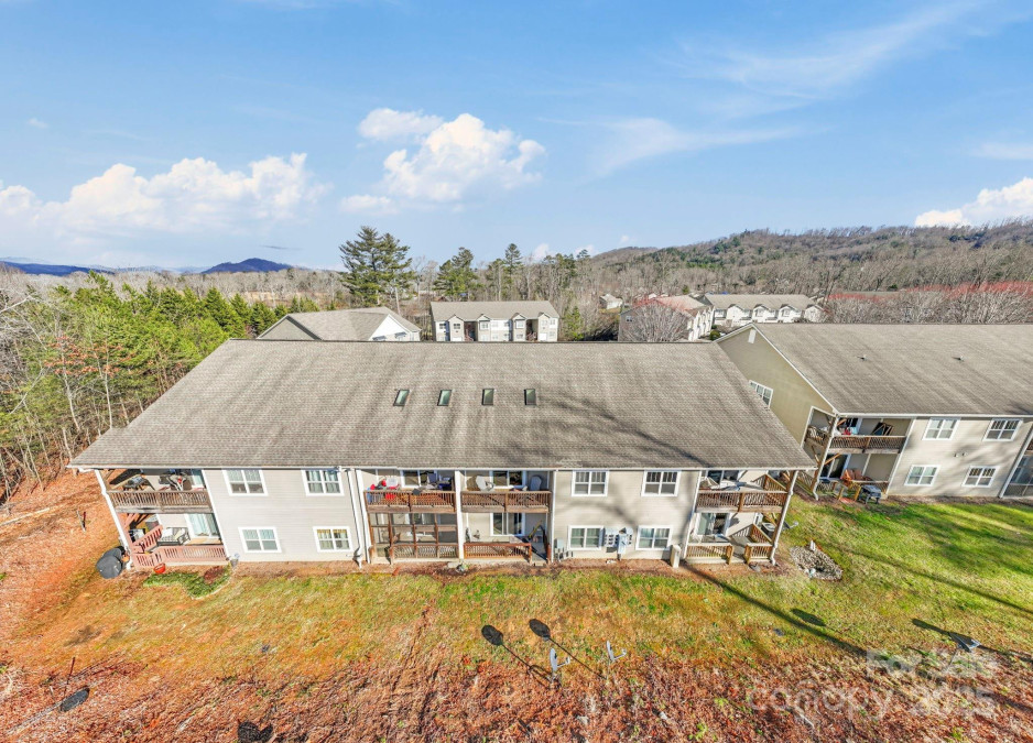 123 Foxden Dr Fletcher, NC 28732