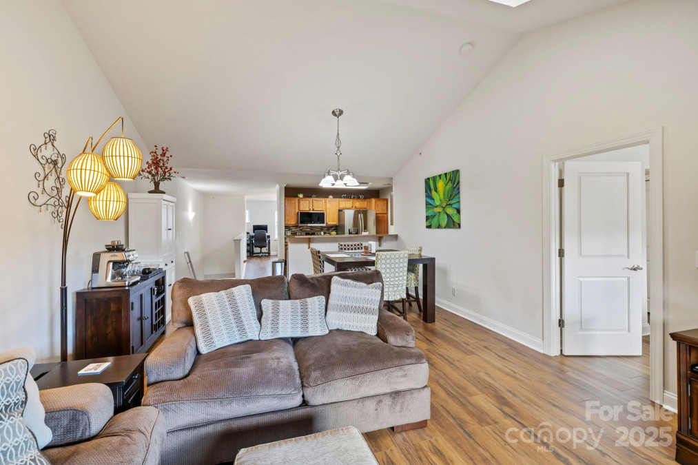 123 Foxden Dr Fletcher, NC 28732