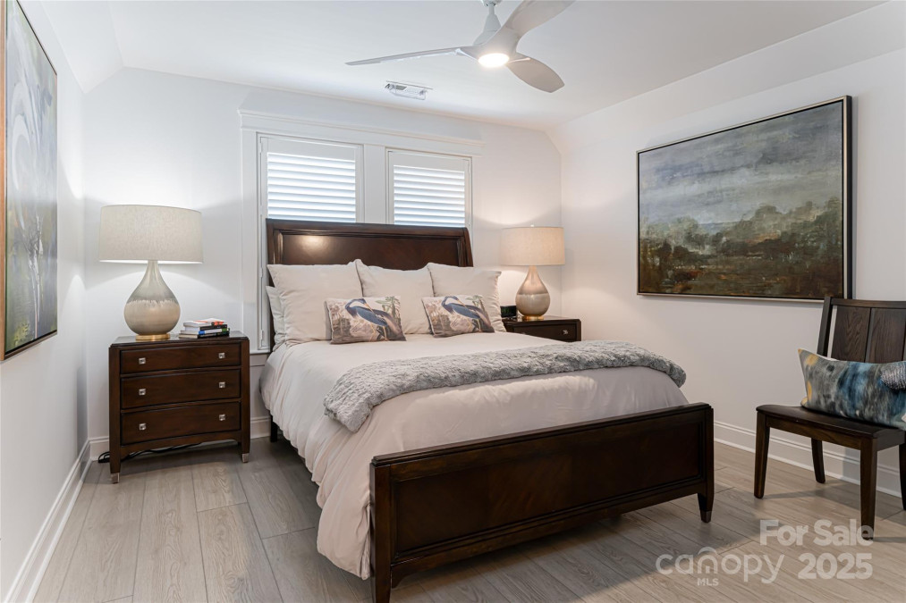 15 Dayflower Dr Asheville, NC 28803