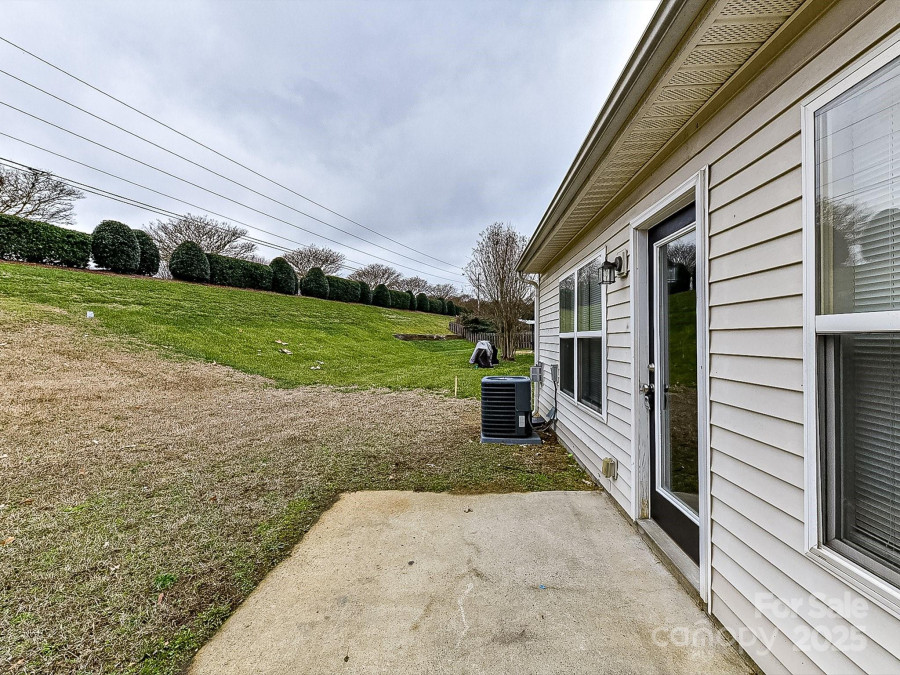 7120 Winding Cedar Trl Harrisburg, NC 28075