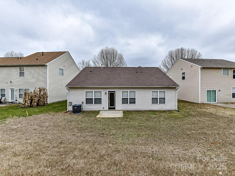 7120 Winding Cedar Trl Harrisburg, NC 28075