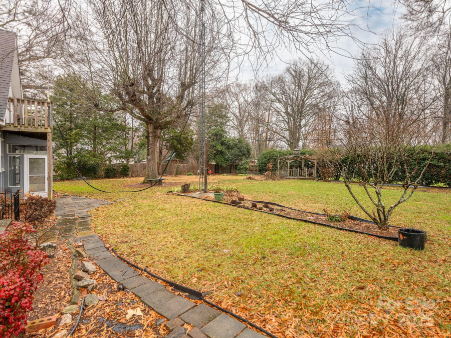 926 Bridlepath Ln Charlotte, NC 28211