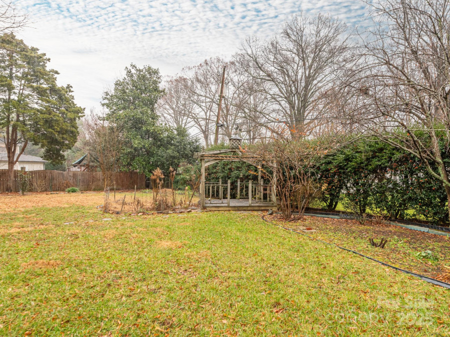 926 Bridlepath Ln Charlotte, NC 28211