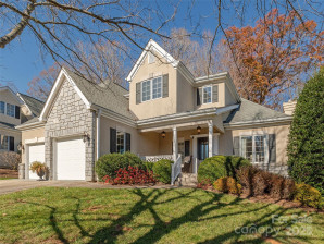 19 Tiverton Ln Asheville, NC 28803