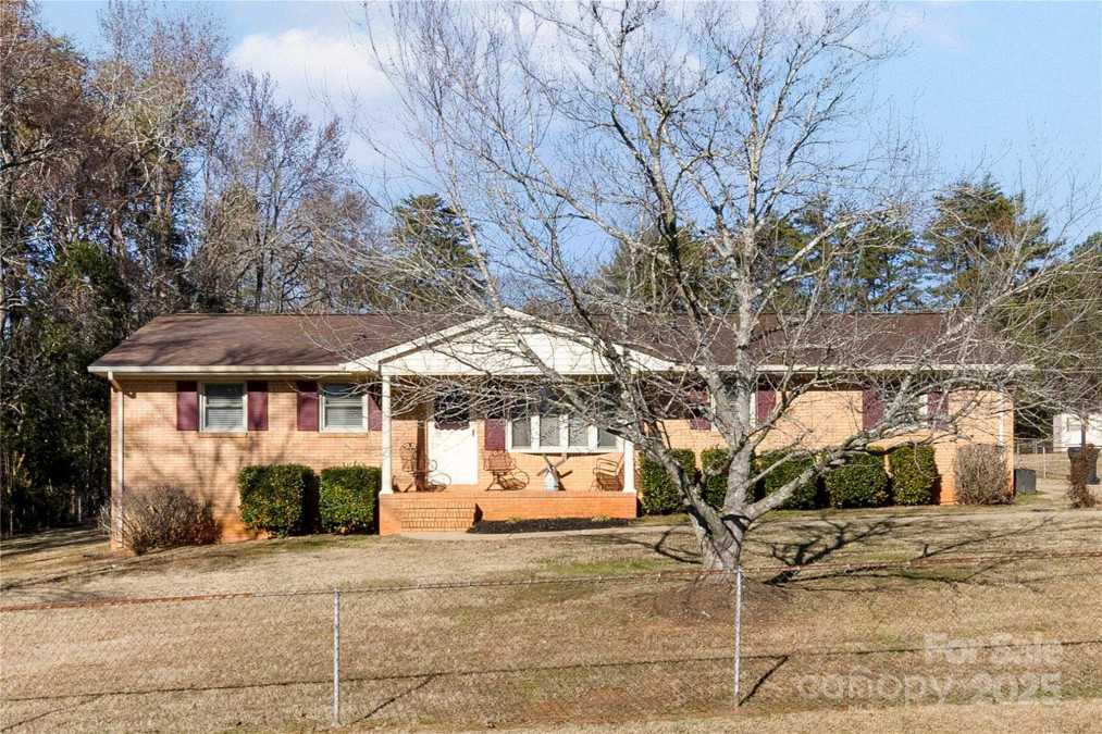 103 Greendale Dr Mount Holly, NC 28120