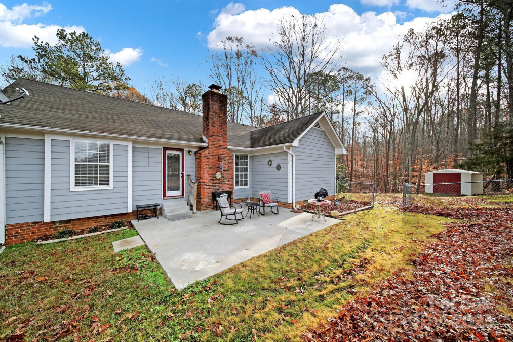 2385 Deertrack Cir Lancaster, SC 29720