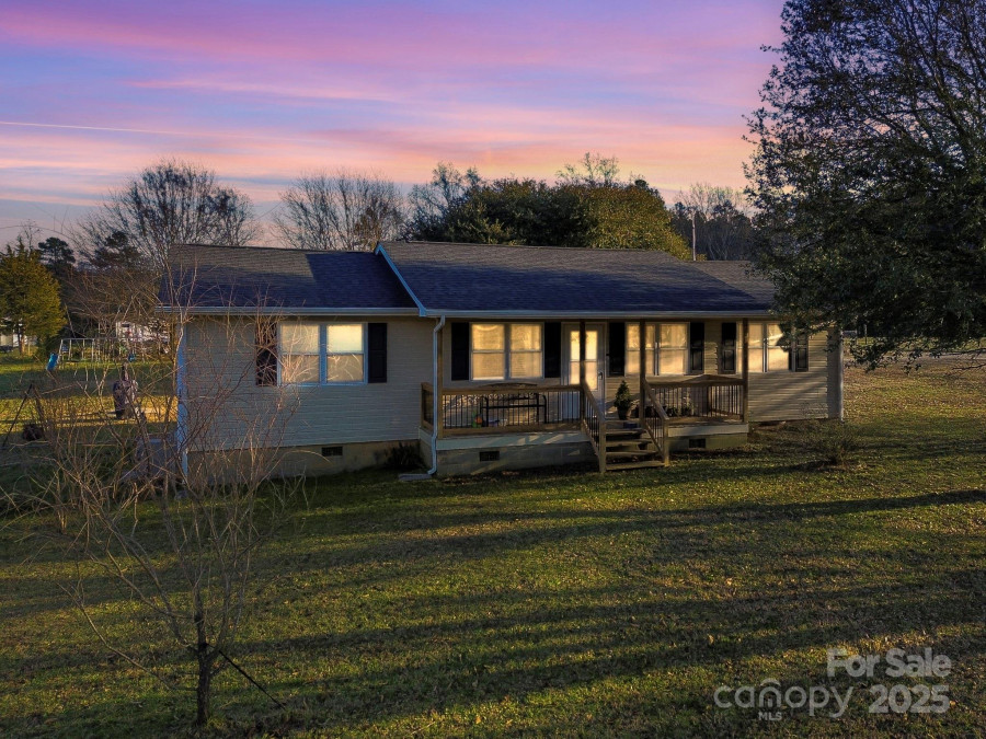 128 Tr Foster Rd Kings Mountain, NC 28086